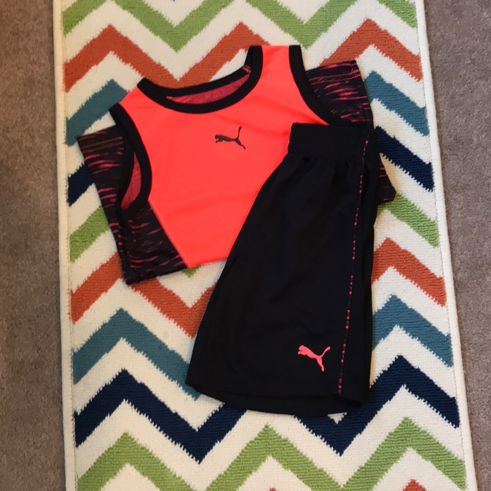 Two piece Puma set. Size 6. ❤️